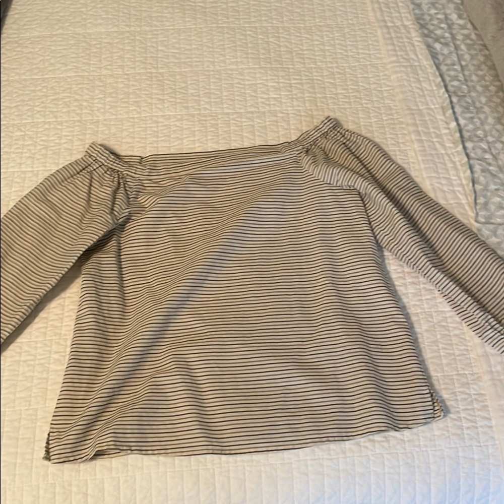 Off the shoulder long sleeve blouse